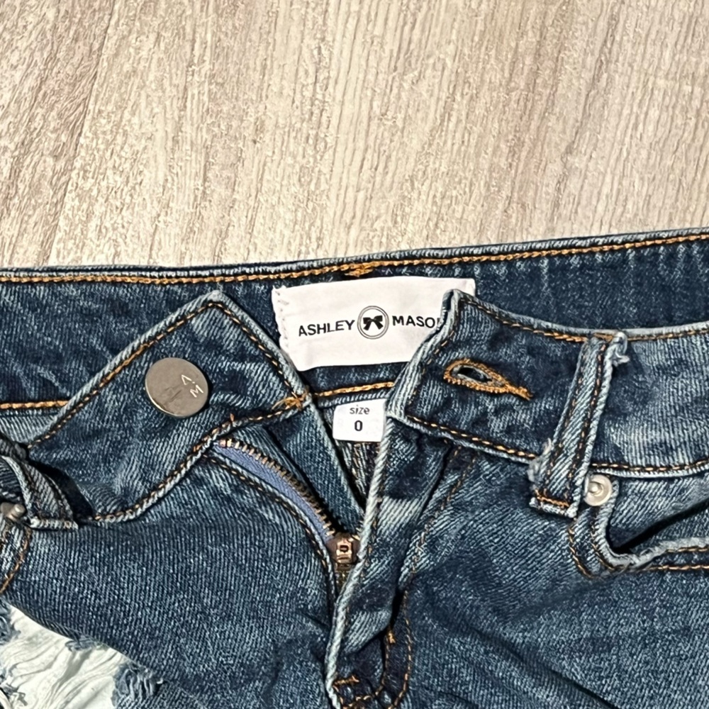 Ashley Mason cut off jeans short shorts - Picture 13 of 13